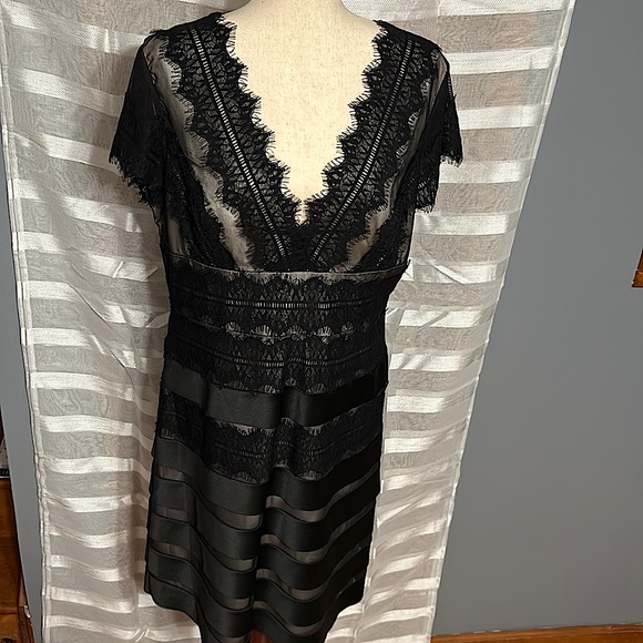 J.S. Collections Black Lace Dress, Size 16 - Picture 4 of 9